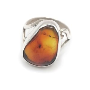 anillo de plata con ambar naranja