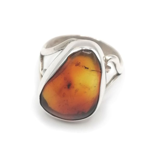 anillo de plata con ambar naranja